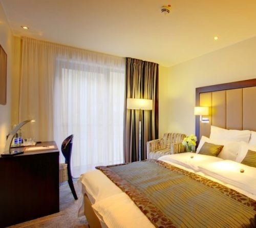 Hotel Favor