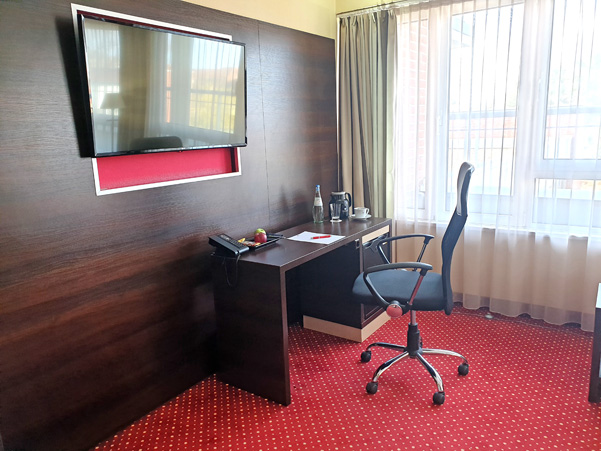 Azimut Hotel City South