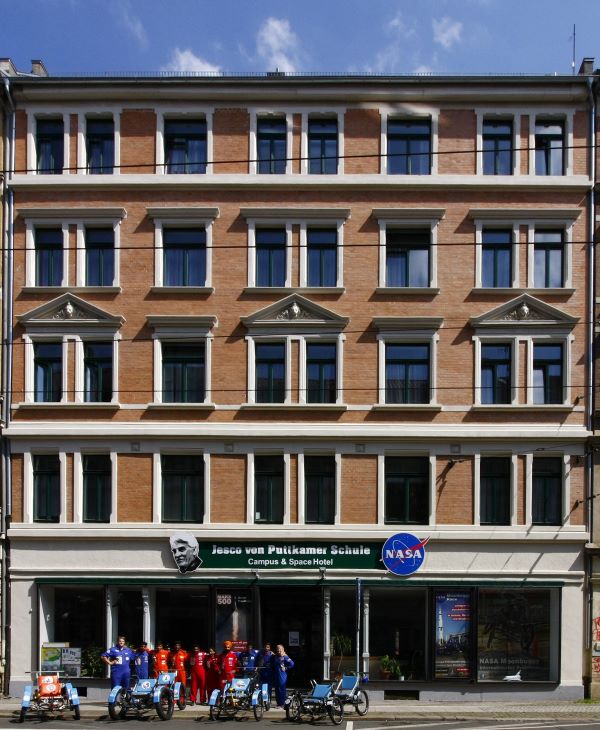 Space Hotel